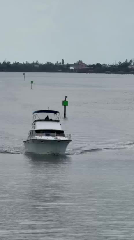 Silverton underway on a private morning cruise
